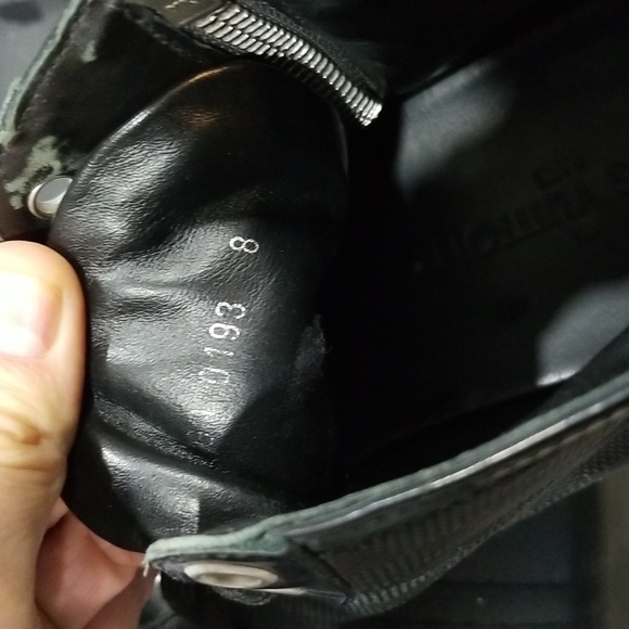 Shoes - Picture 2 of 8